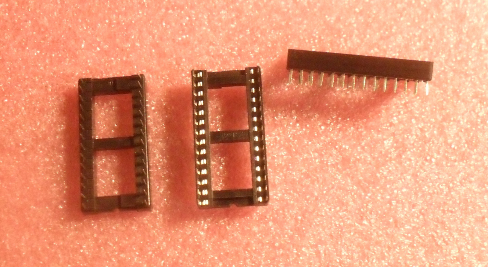 28 Pin DIP Open Frame Socket - Dual Wipe Silver - Amphenol 641605