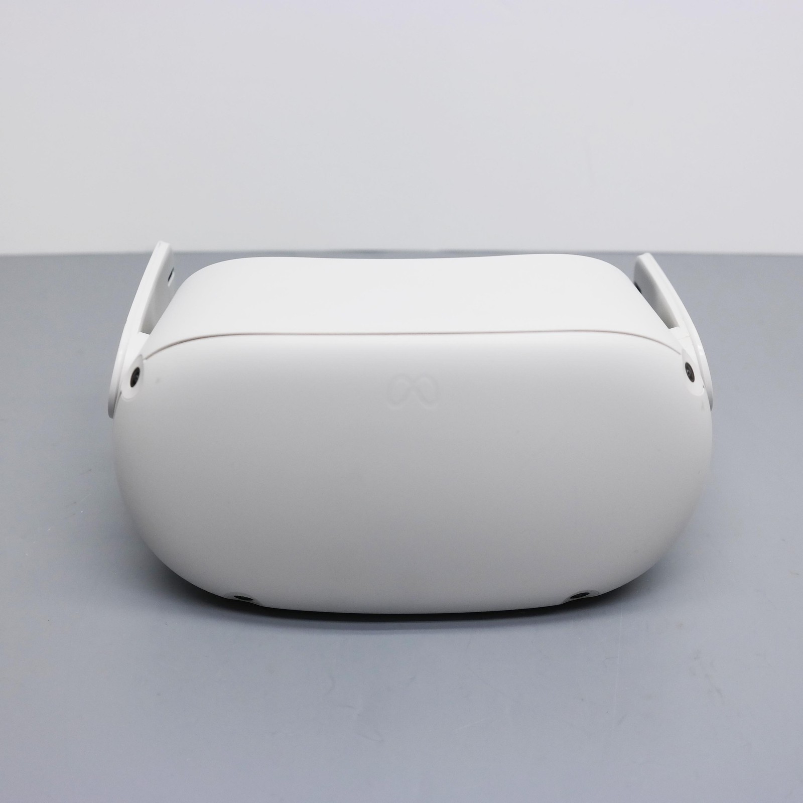Meta Quest 2 128GB Advanced All-In-One VR Headset ISSUE