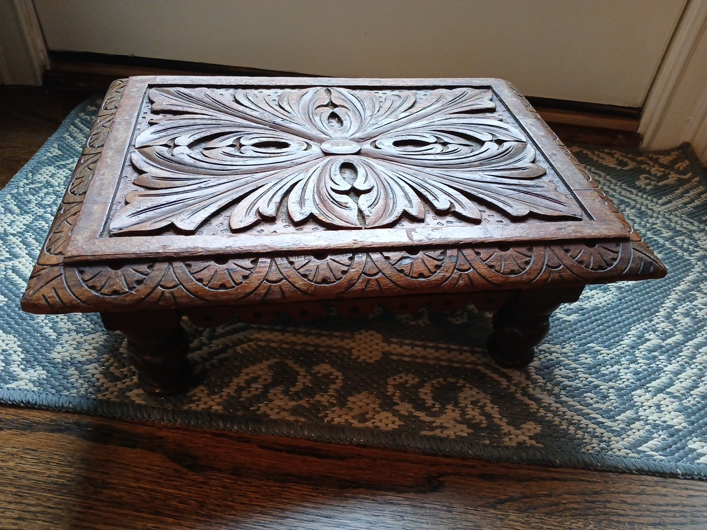 ANTIQUE VICTORIAN HIGHLY CARVED OAK BENCH STOOL FOOTSTOOL PLANT STAND RISER
