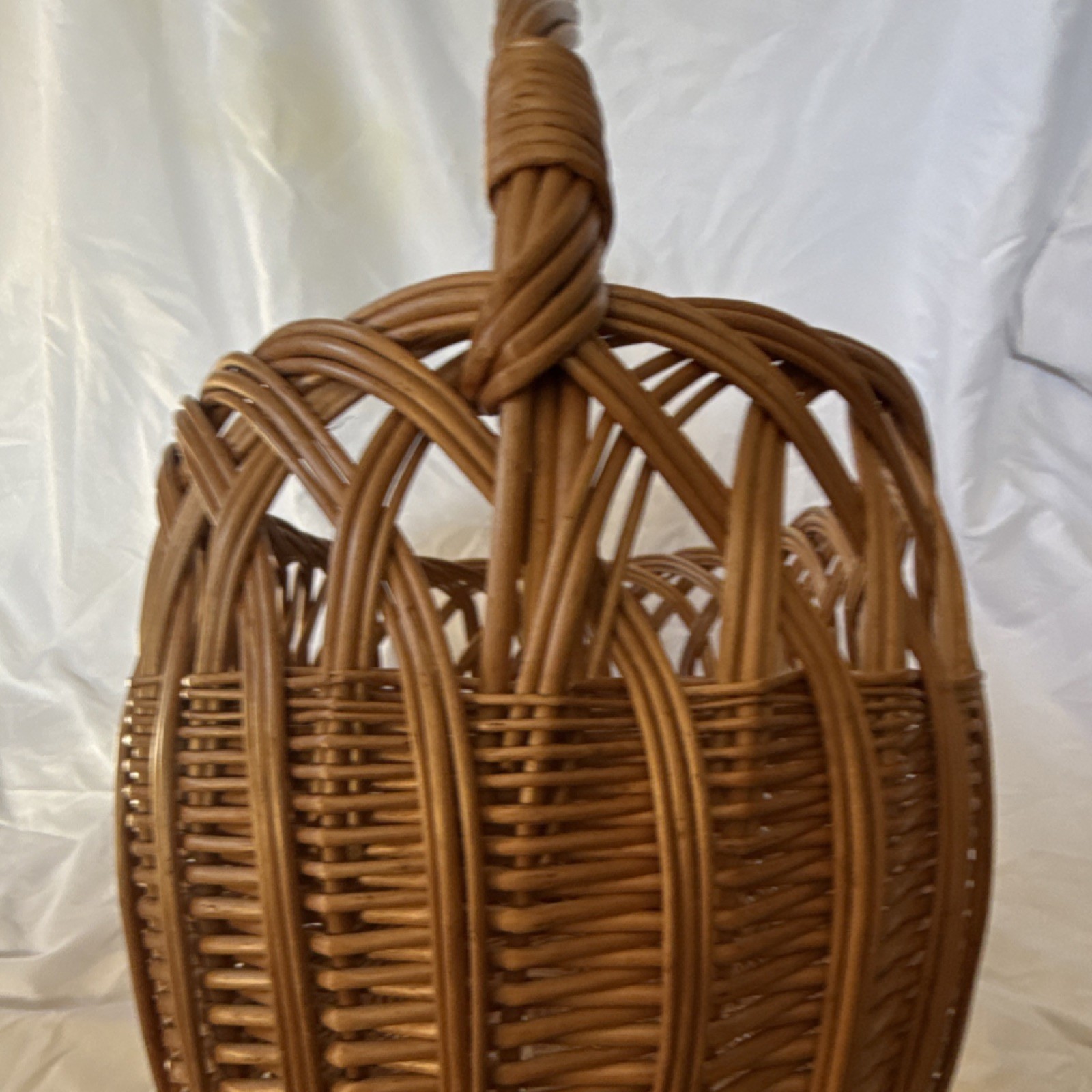 Vintage Country Style Wicker Oval Basket with Handle