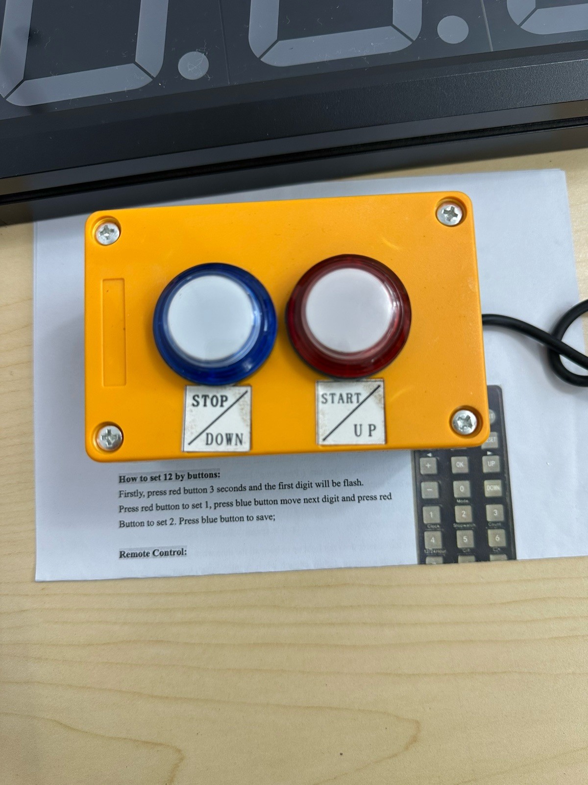 BTBSIGN Digital LED Counter Up/Down with Buttons & Remote 13”