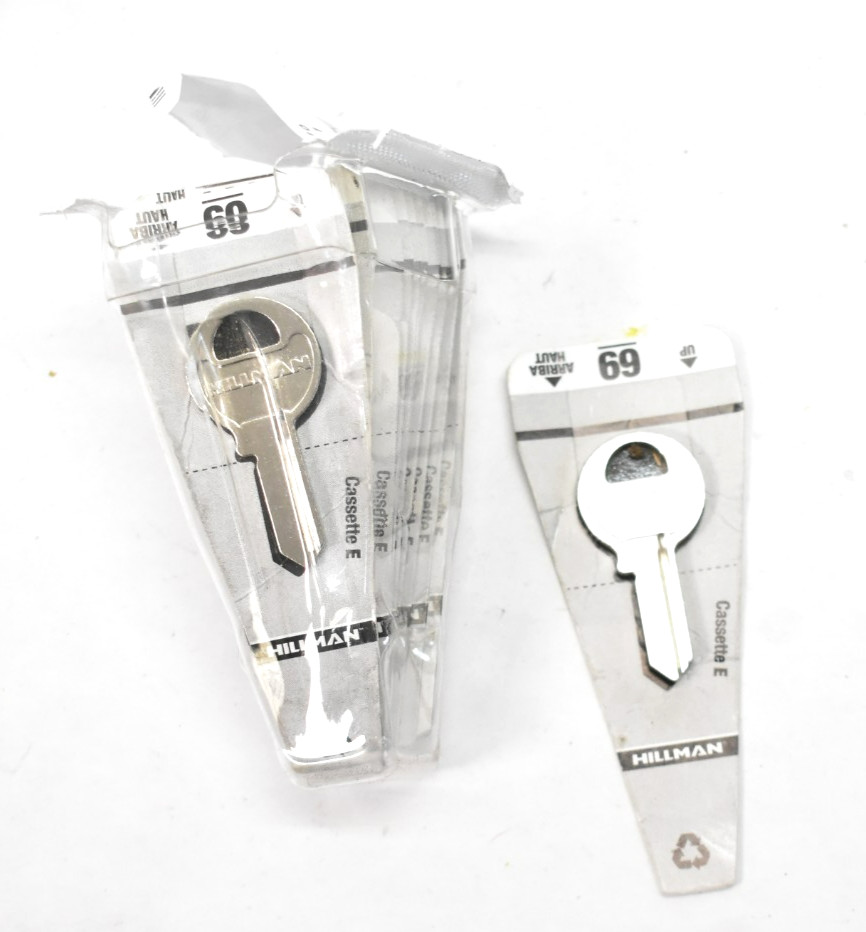 Lot of 13 Hillman Universal House/Office Single Sided Key Blanks 88051