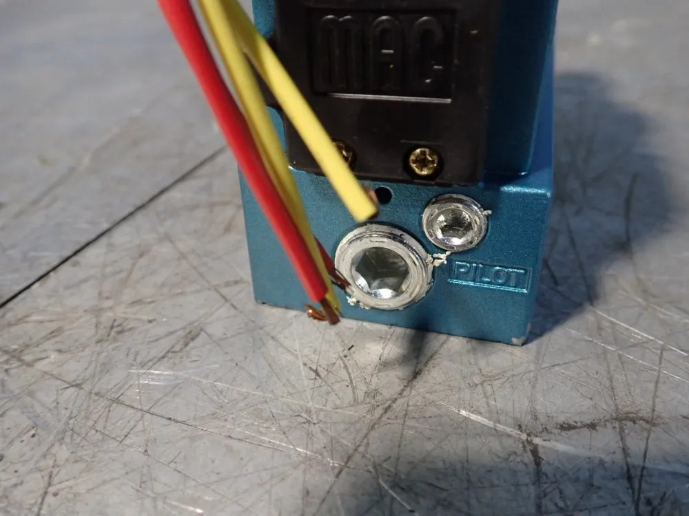 MAC SOLENOID VALVE 82A-AC-CAA-TM-DDAP-1DA