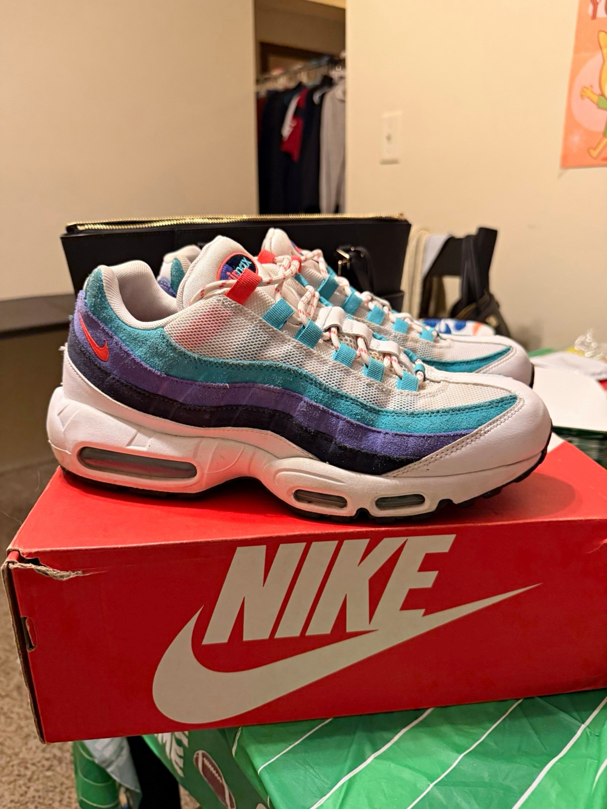 Nike Air Max 95 Hyper Jade White/Teal/Purple Colorblock Sneaker AV7939-100