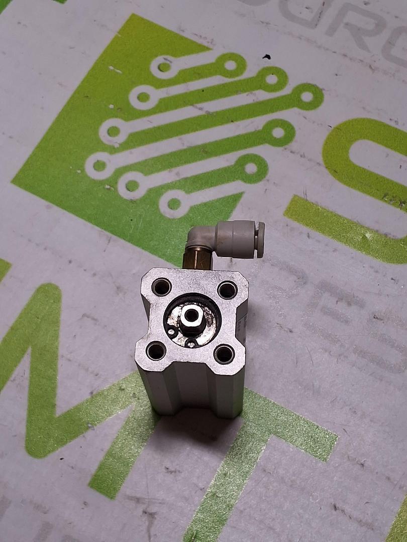 SMC CQ2A12-30D COMPACT CYLINDER