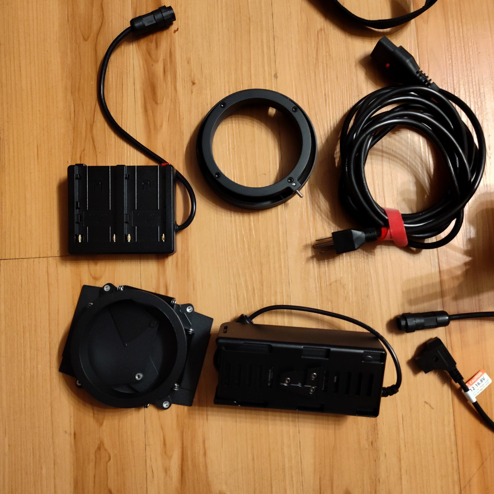 Aputure Light Storm LS 60X Bi-Color Focusing LED Light