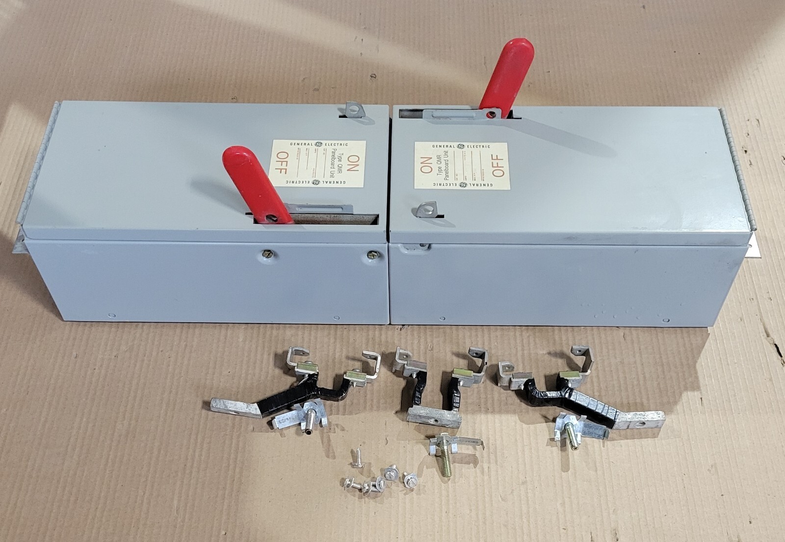 GE QMR QMR363 100 AMP 600V FUSIBLE PANEL PANELBOARD SWITCH TWIN HARD