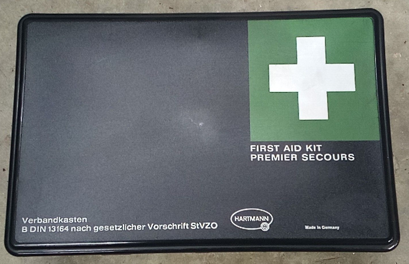 Mercedes W123 Hartmann first aid kit green case  C123 R107 C107 W108 W109 W111