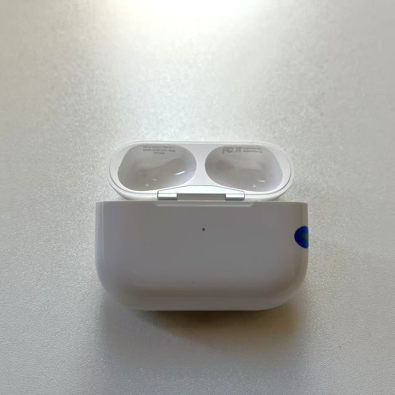 Apple AirPods Pro with Wireless Charging Case - White