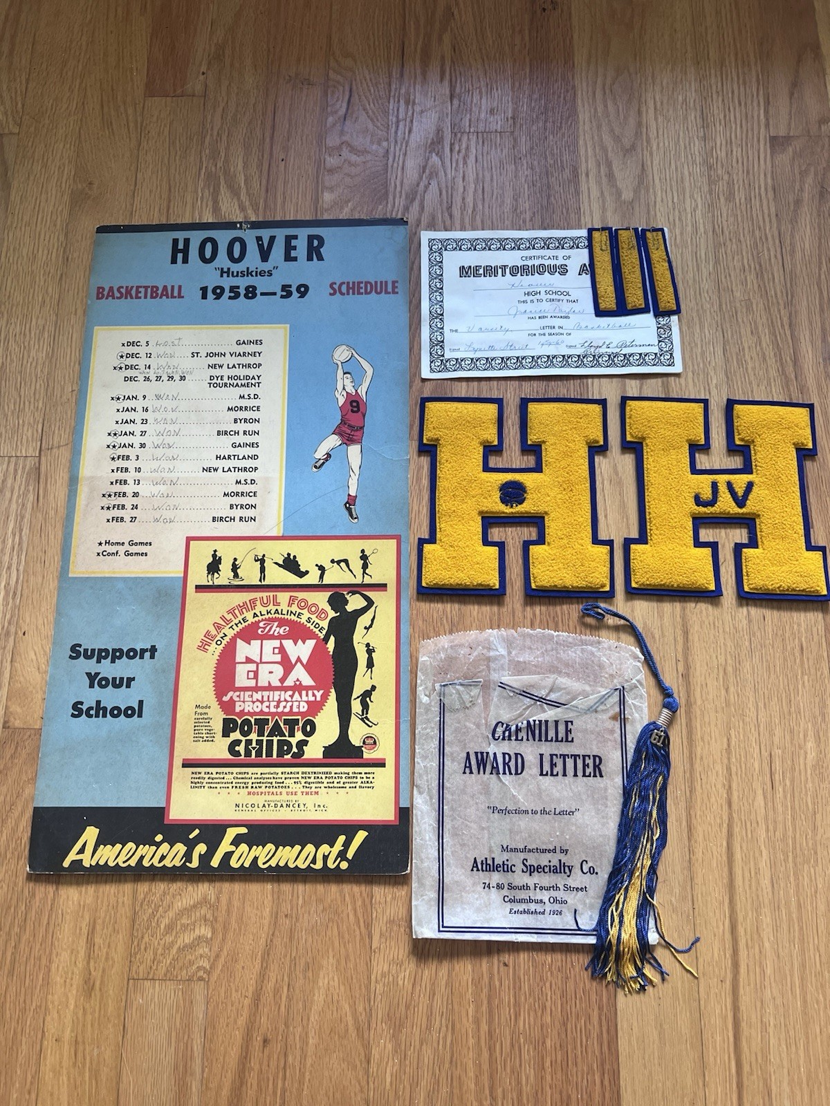 Varsity Letter Letterman Sign Tassel Football Hoover Huskies Des Moines 1950s