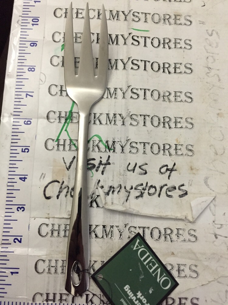 Oneida 9-1/2 Ss Serving Fork ROBINSON HOME PRODUCTS, Serving Ware 20735