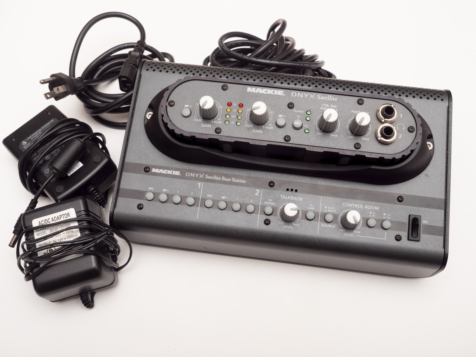 Mackie Onyx Satellite Firewire Recording System - Base Station, Chargers, Cables