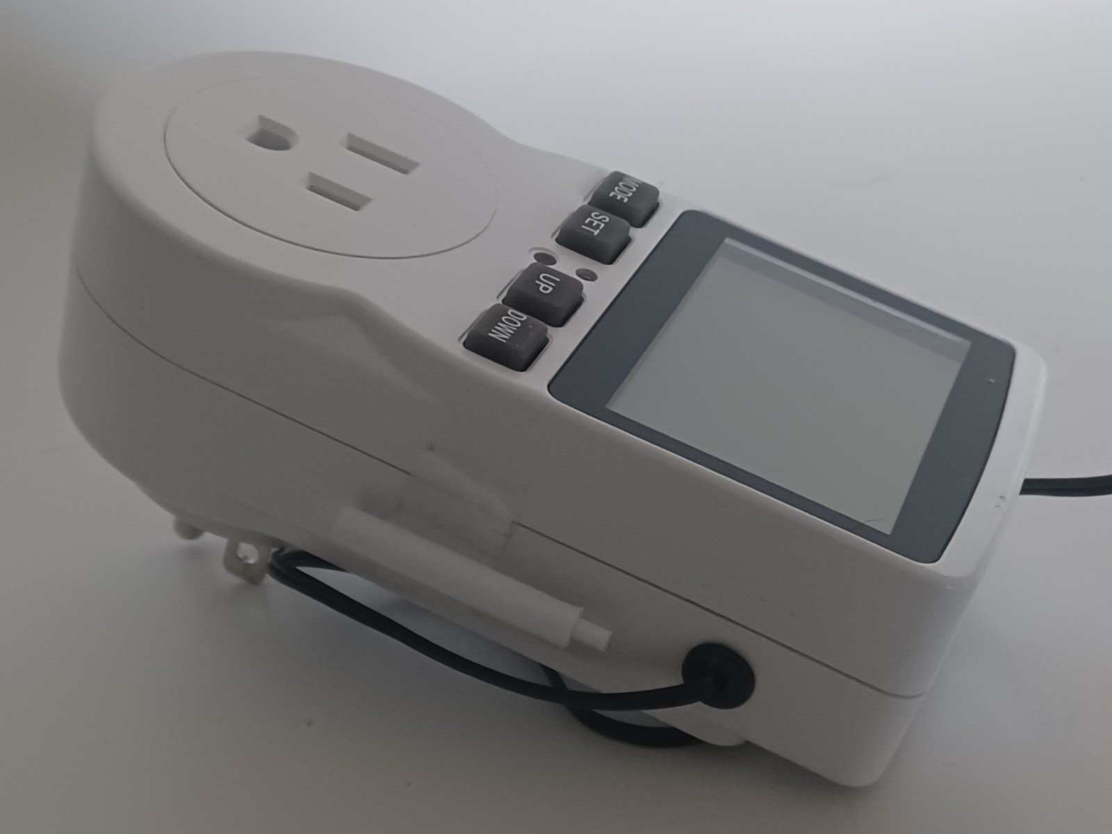 Digital Thermostat Outlet Plug Temperature Controller Heating Cooling with Probe