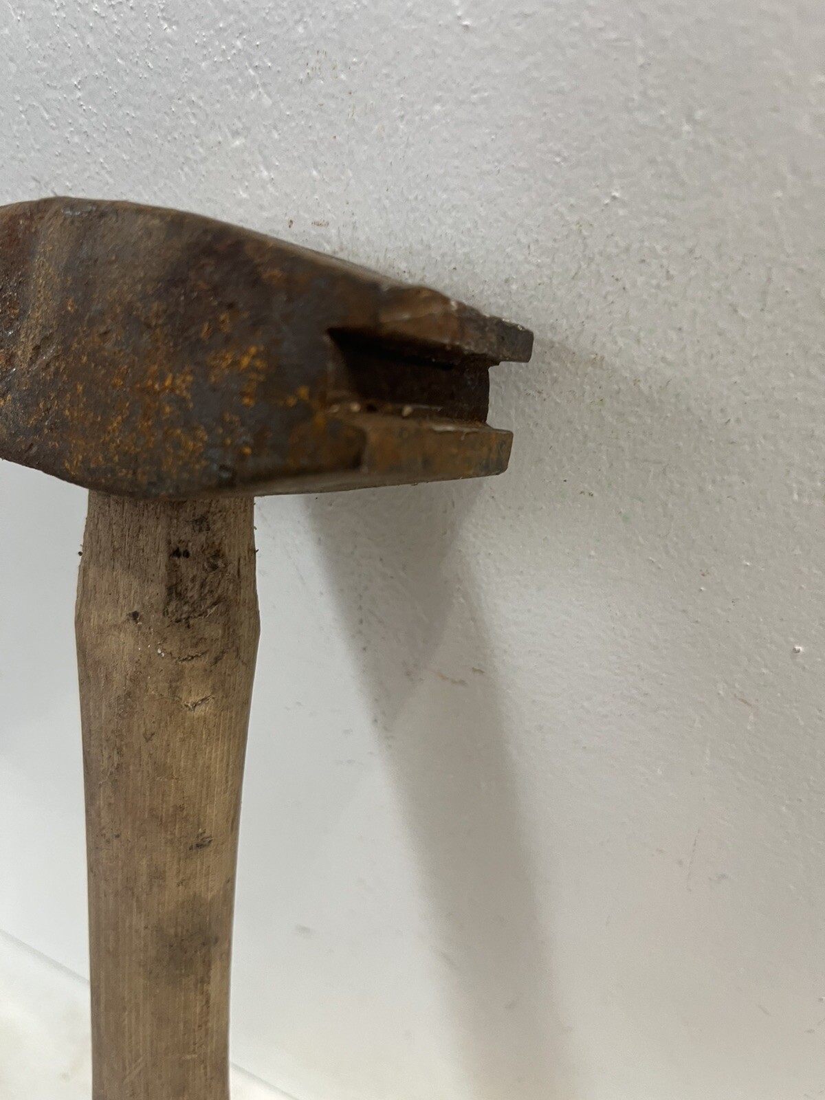 - Blacksmiths Hammer 2.5 Pounds Vintage Hand Tools