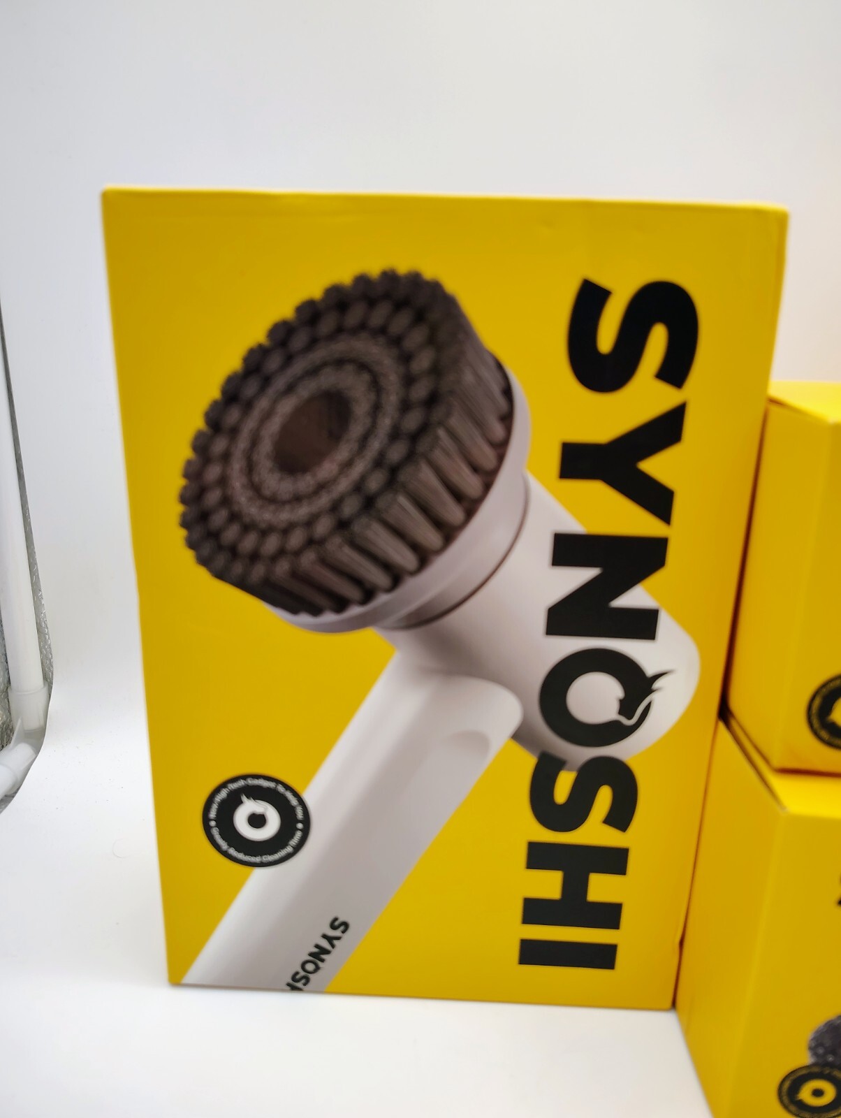SYNOSHI Rechargeable Battery Power Spin Scrubber Bundle Of Items