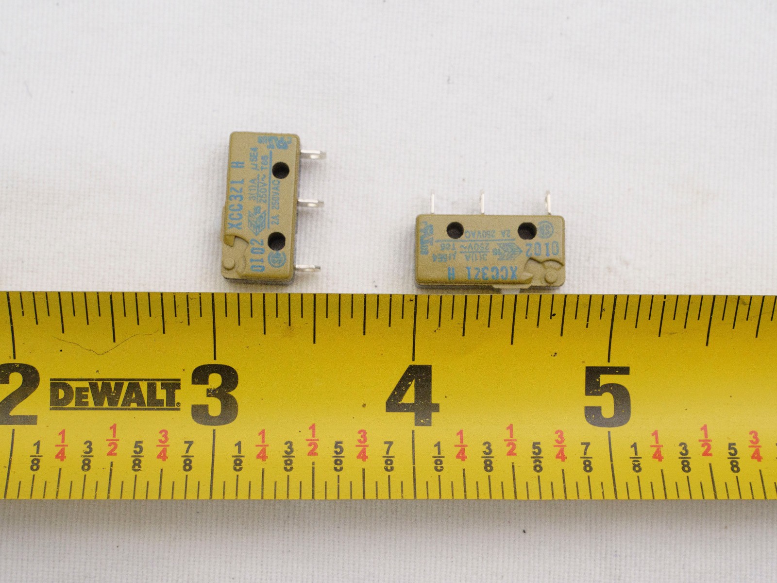 1X Saia-Burgess XCC3Z1 Basic / Snap Action Switches Sub-miniature micro Switch