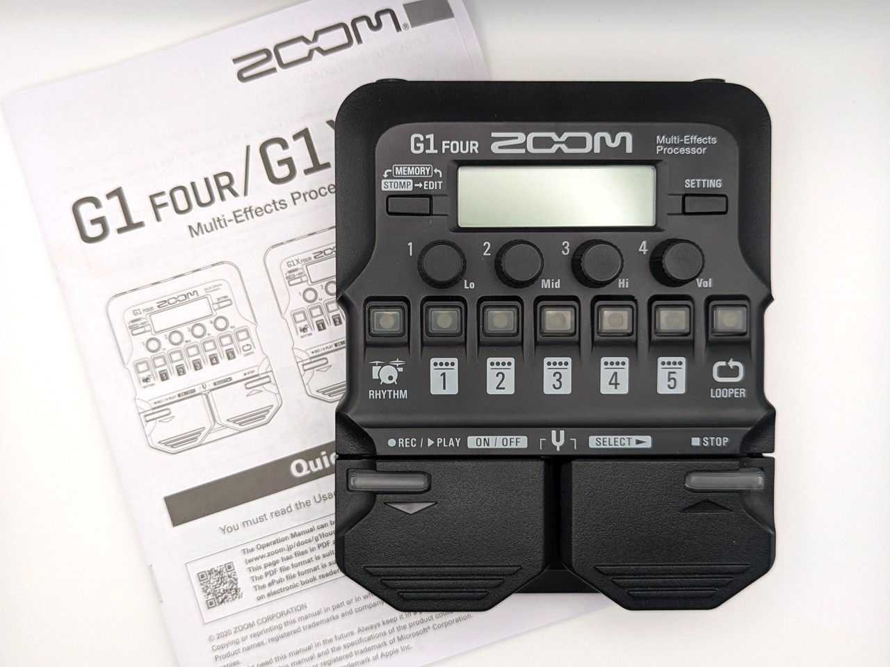 Zoom G1 FOUR Multi-effects Processor, no box