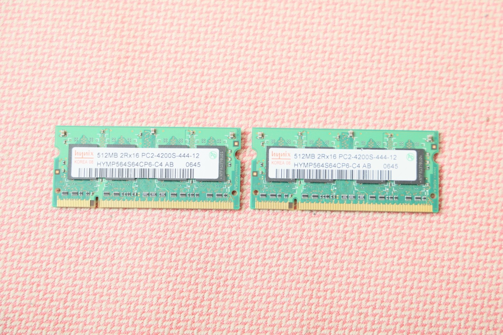 Hynix 2 X 512MB 512MB 2Rx16 PC2-4200S-444-12 HYMP564S64BP6-C4 AB 0626