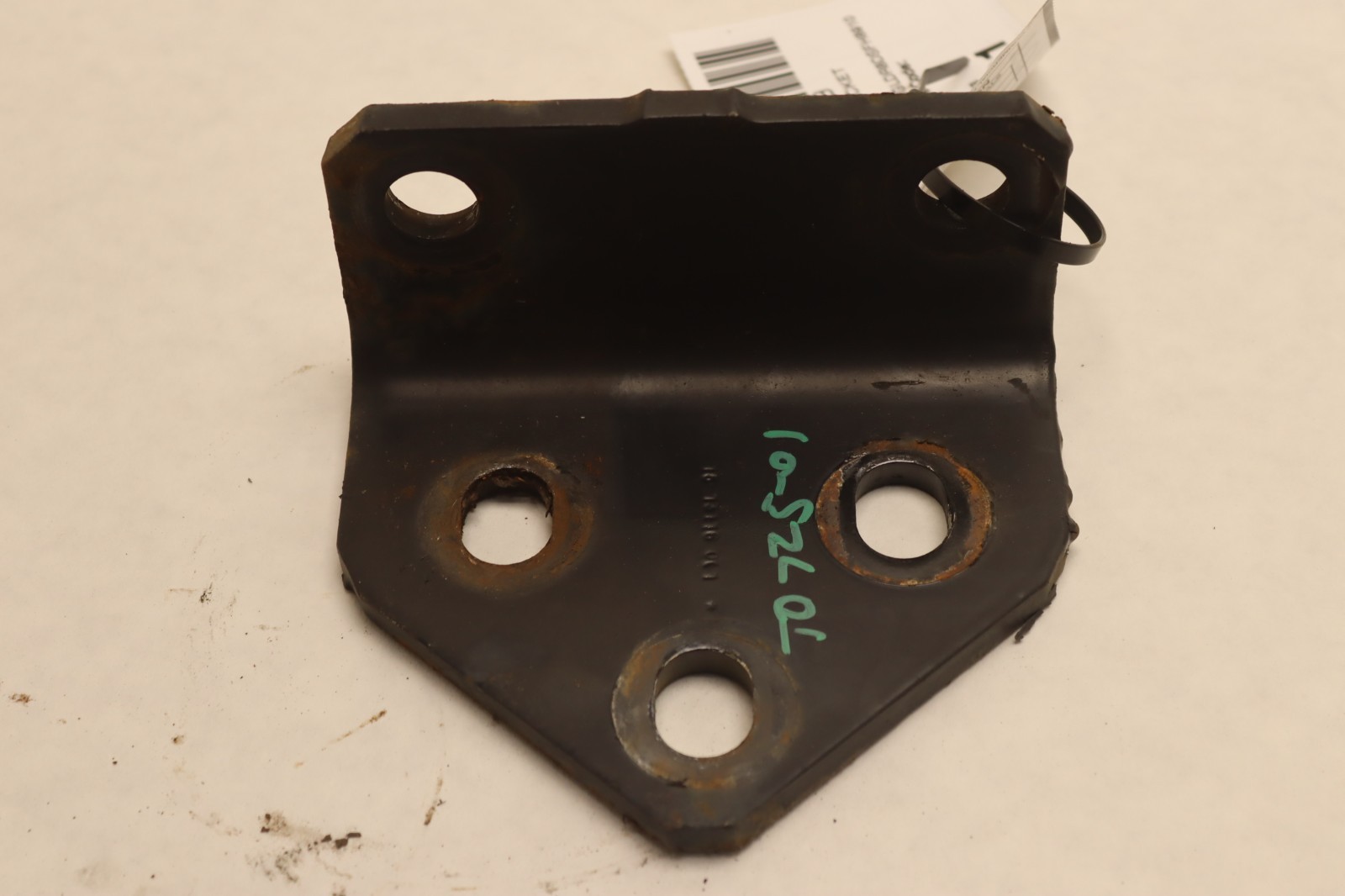 2008-2017 FREIGHTLINER CASCADIA 125 FRAME CROSSMEMBER MOUNT BRACKET OEM