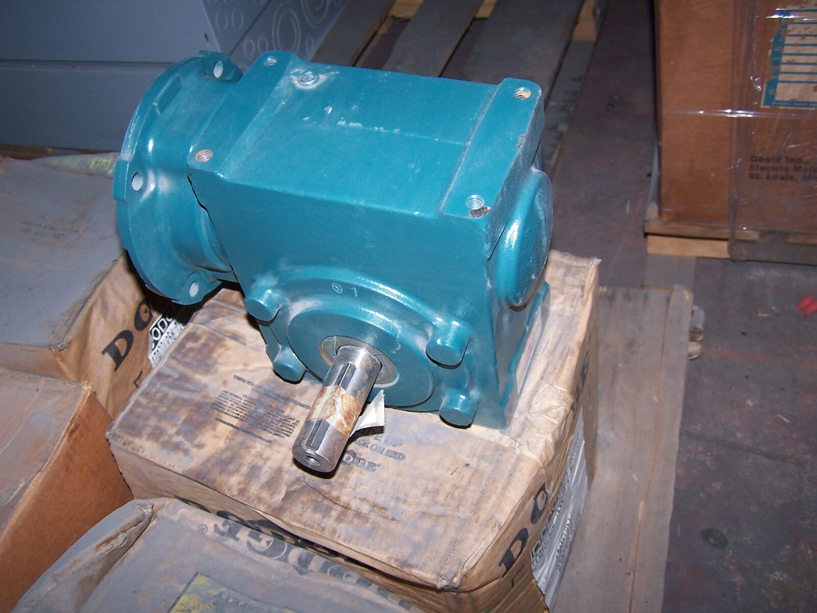 NEW DODGE TIGEAR 15:1 RATIO GEAR REDUCER 26Q15LR56 1708 HP 1750 RPM DUAL SHAFT