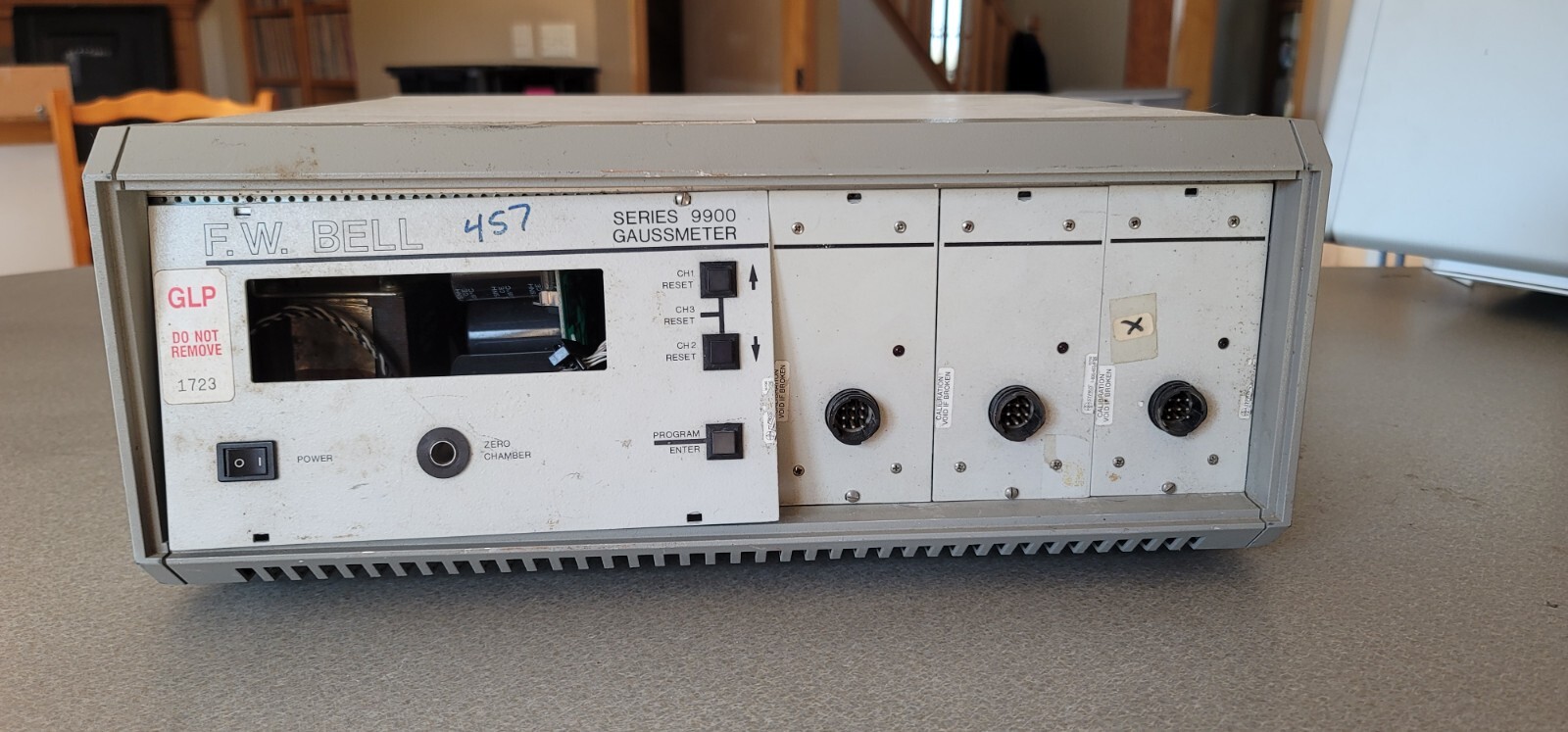 F.W. Bell Series 9900 Gaussmeter 3 Channel 9903