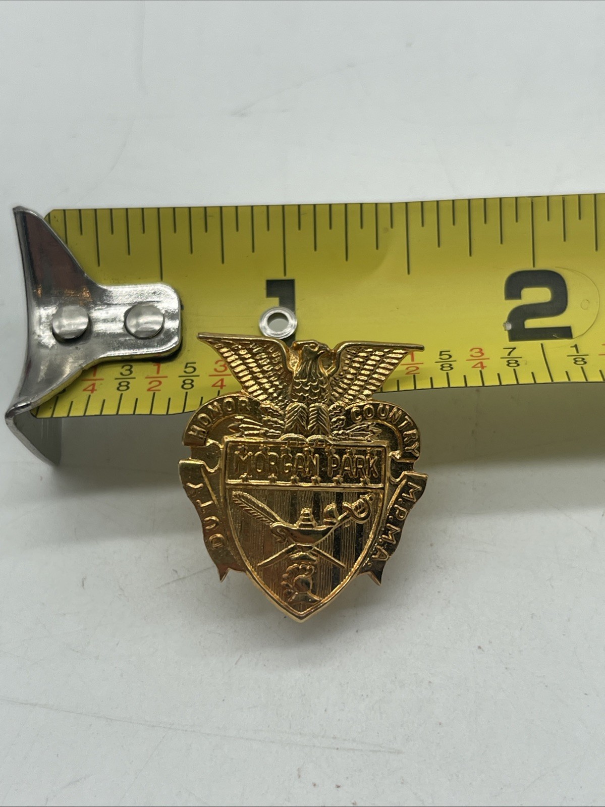 U.S. Military Morgan Park Military Academy Pin Badge DUI DUTY HONOR COUNTRY MPMA