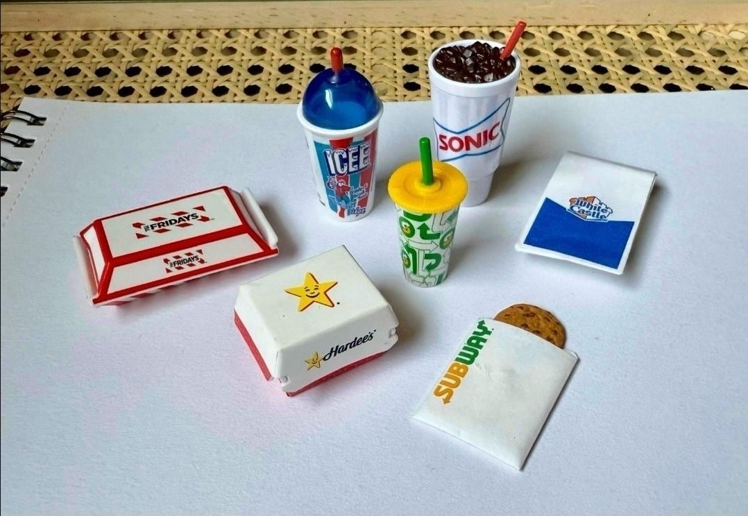 🔥 HUGE SALE Mini Brands Fast Food Takeout Series 🍔🍟✨ Rare + Collectible ZURU