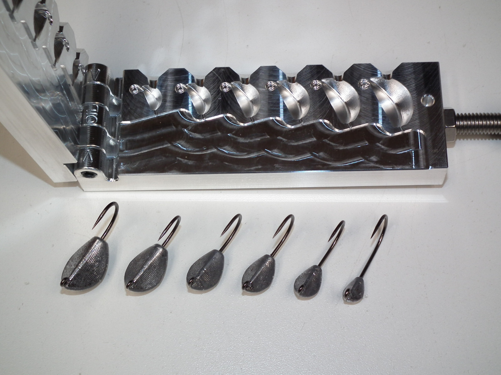 Saltwater Banana NC Jig mold 1/8-1oz 32824 CNC Aluminum Tog Sheepshead USA 3RD