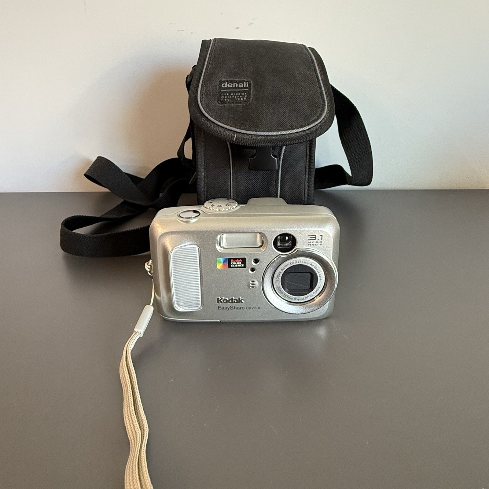 Kodak Digital Camera And Case EasyShare CX7330 3.1MP Silver Tested Working