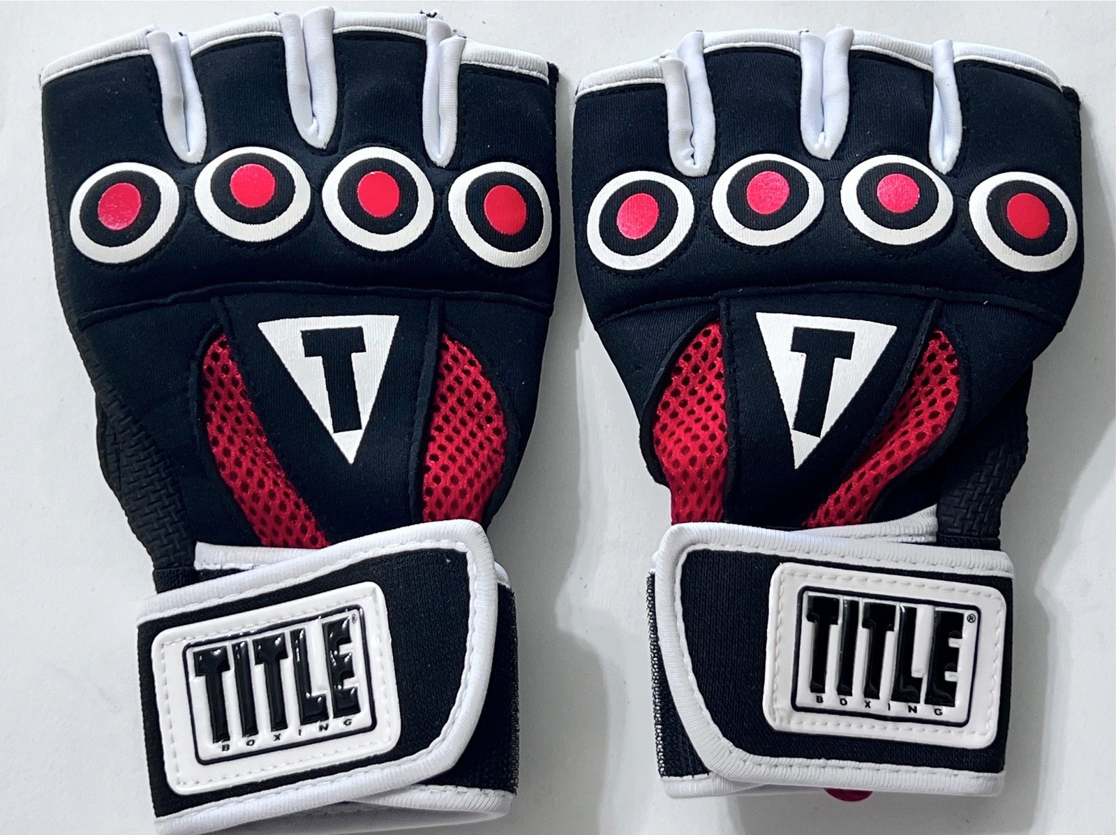 Title Boxing Gel Rage Fist Training Glove Wraps - Black/Red Medium NWOT