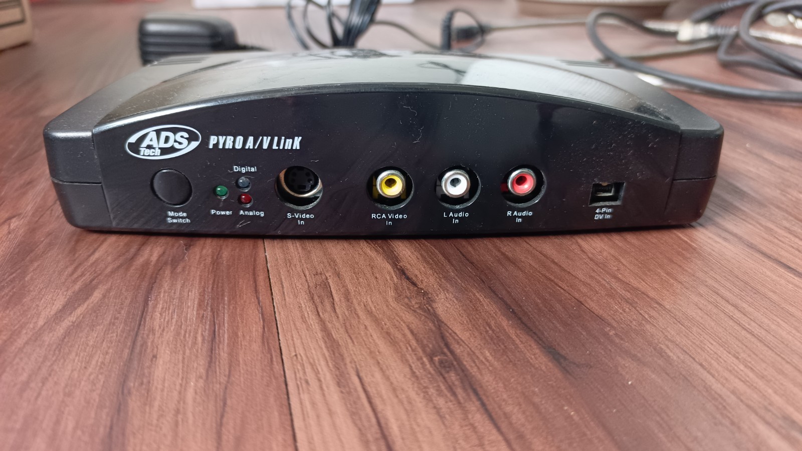 ADS Tech PYRO AV-Link API-550 Analog-to-DV FireWire Converter NTSC/PAL