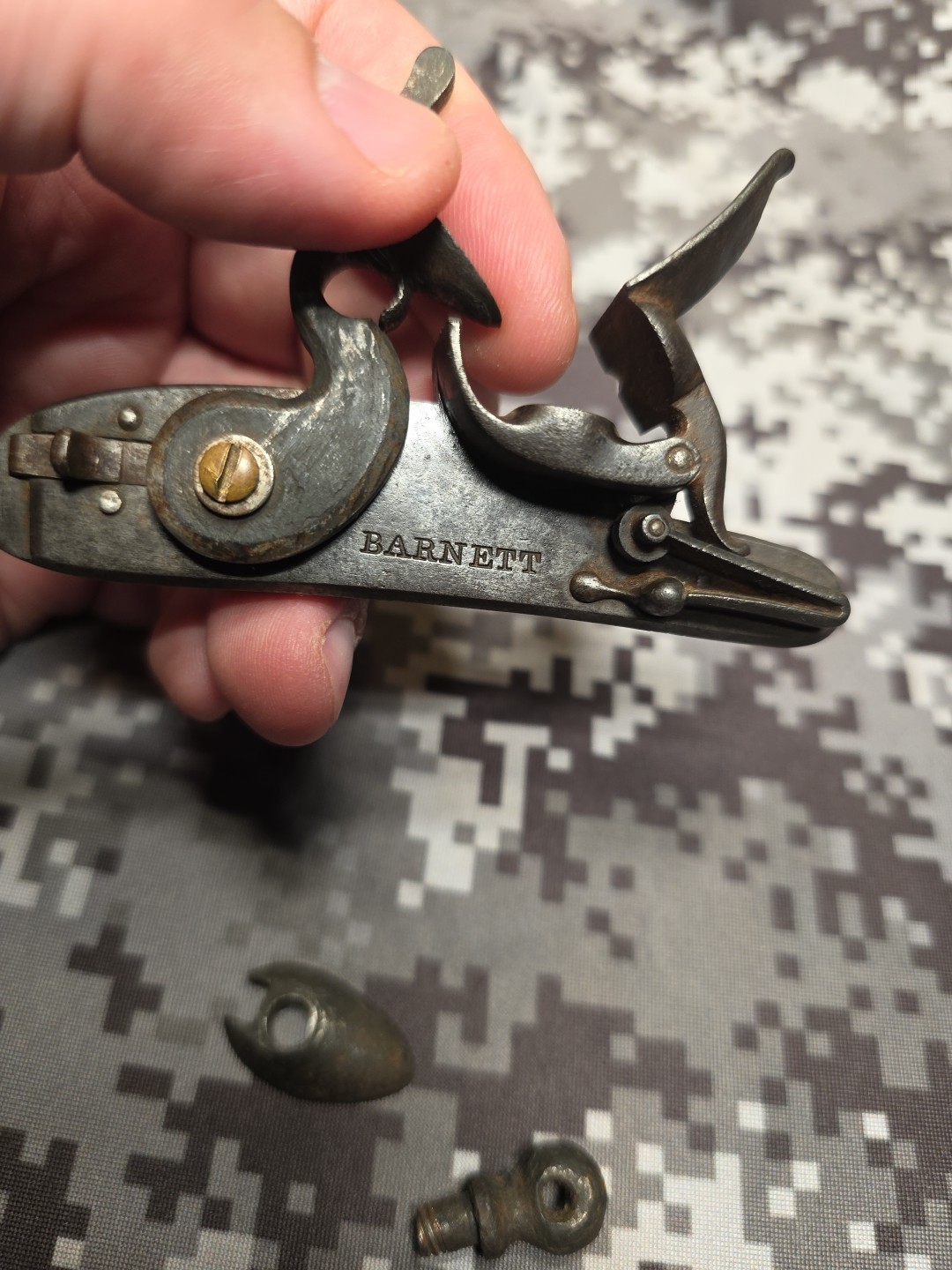 BARNETT BLACK POWDER MUZZLELOADER FLINTLOCK LOCK PISTOL HANDGUN LOCK
