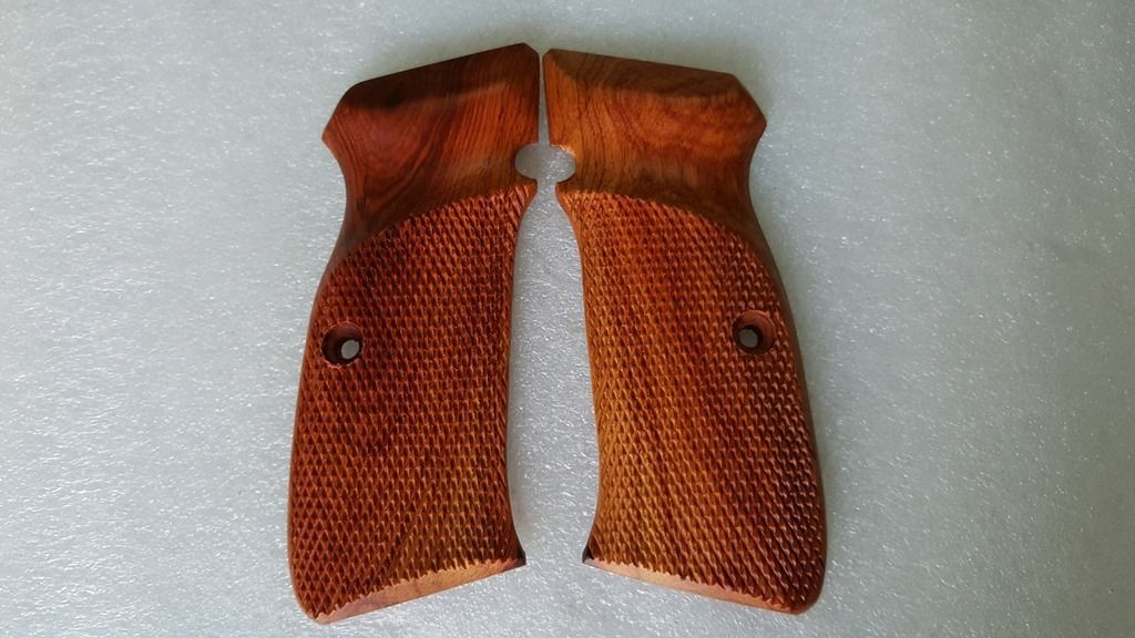 COOL GRIPS HANDLE FOR CZ-75/CZ-85 FULL SIZE, HAFT CHECKERED HARD WOOD HANDMADE