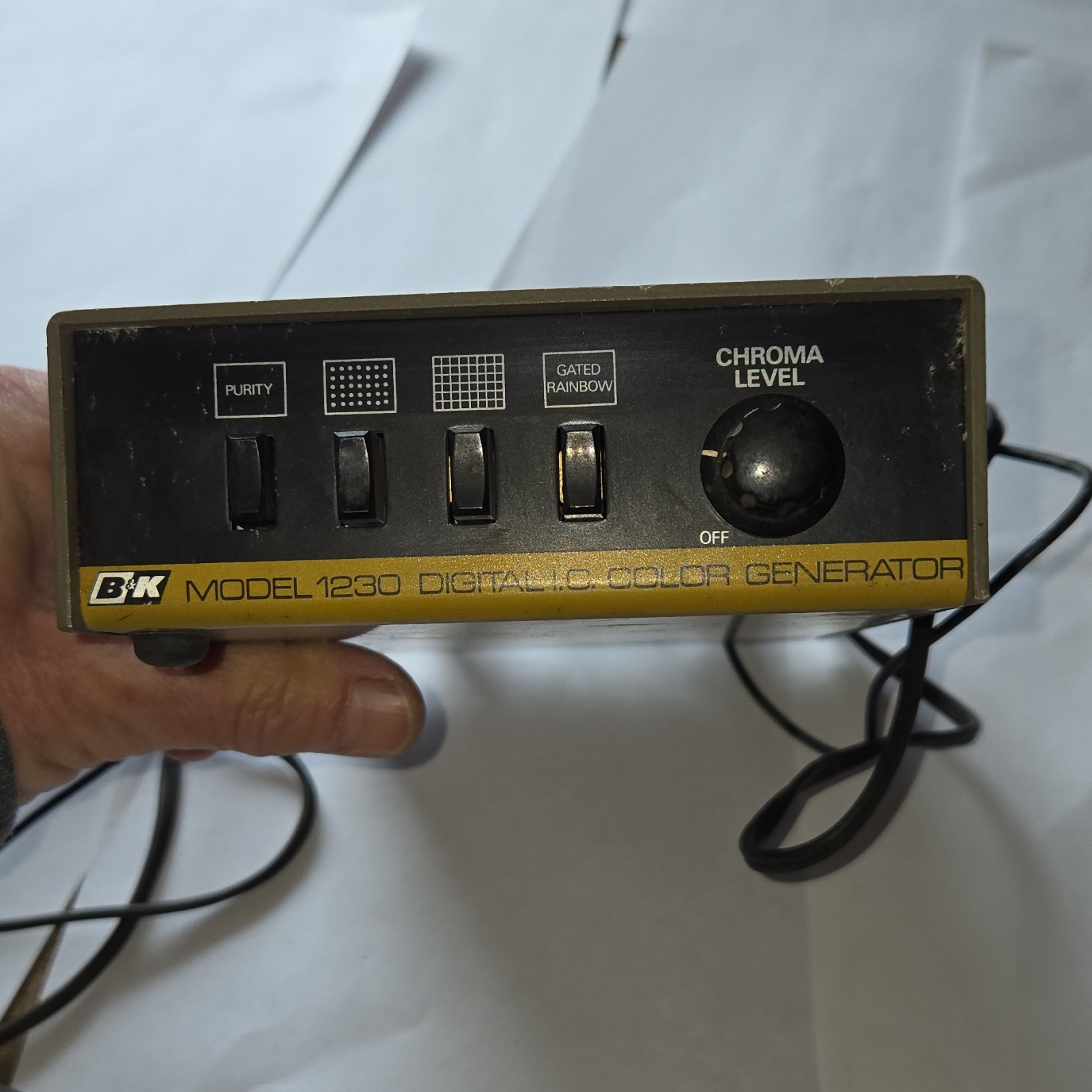 B&K 1230 Digital Color Generator Signal Tester