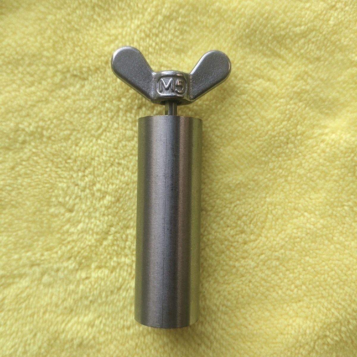 Mini hand-driven battery-free emergency caving camping survival LED flash light