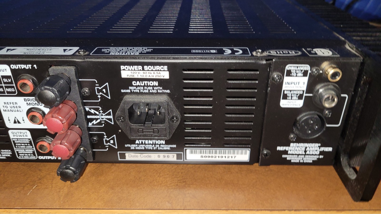 BEHRINGER A500 Professional 600-Watt 2-Channel Reference Amp Excellent Cond