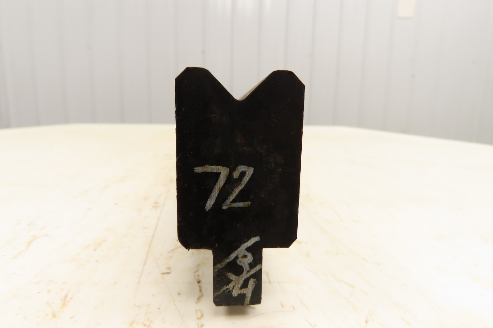 Press Brake Die 72-3/4" Long 90° V 9/16" W 9/32" D 1-3/4" H 1/2" Tang
