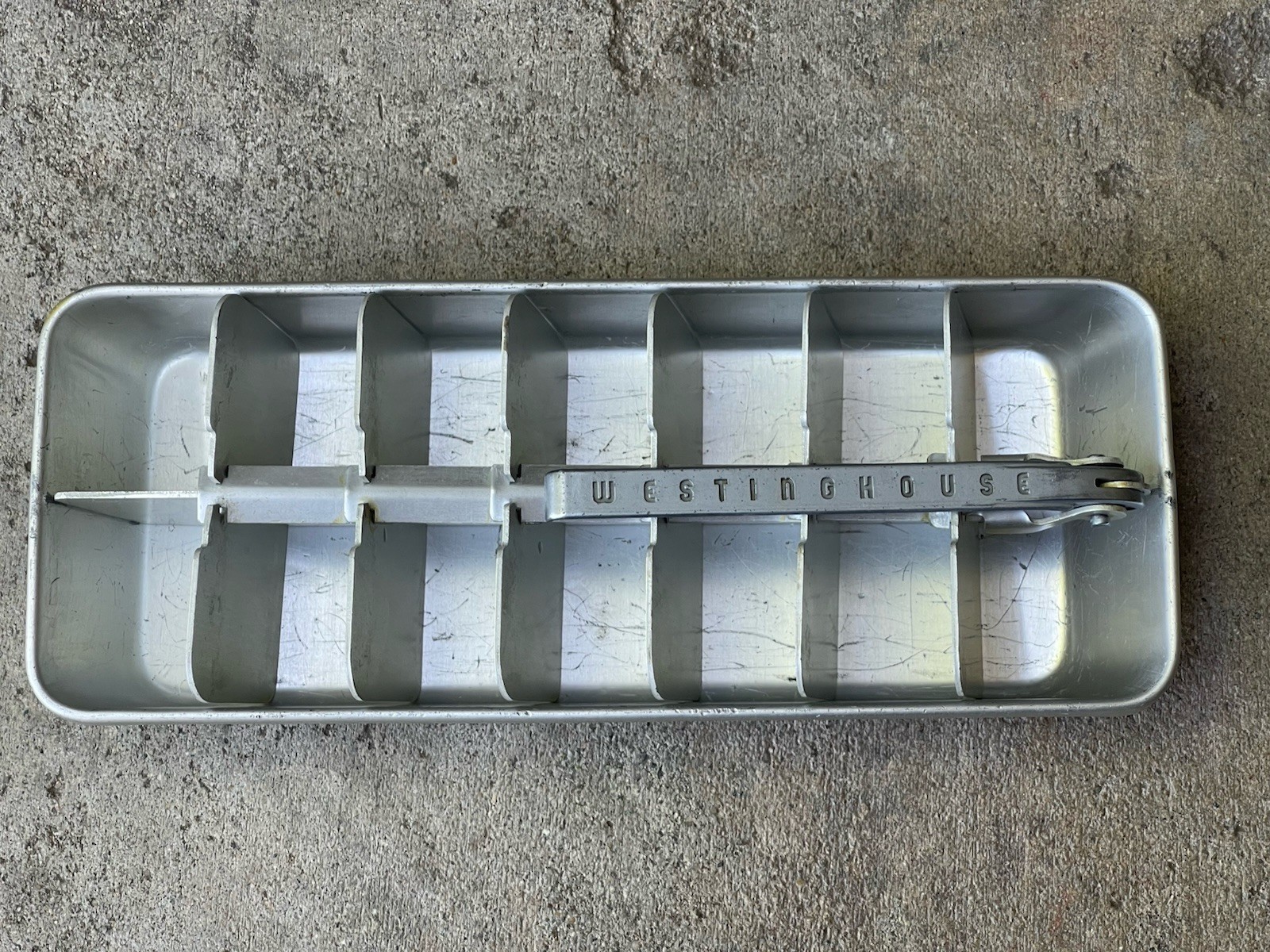 Vintage 1960's Aluminum WESTINGHOUSE Ice Cube Tray SILVER 14 Cubes NICE