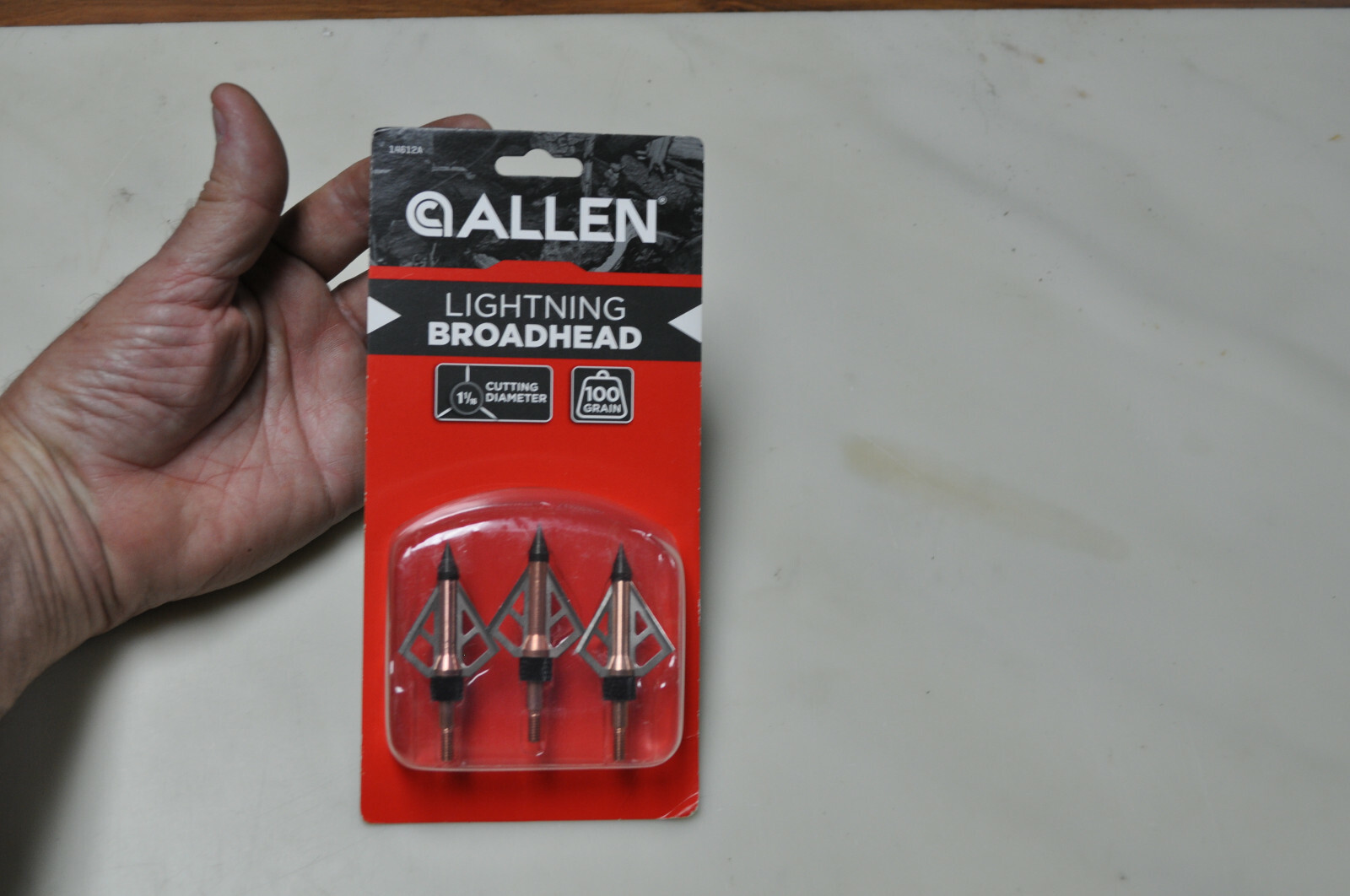 Allen Lighting Broadhead Set. Set Of 3 ,100 Grain Weight,1 1/16 Cutting Diameter
