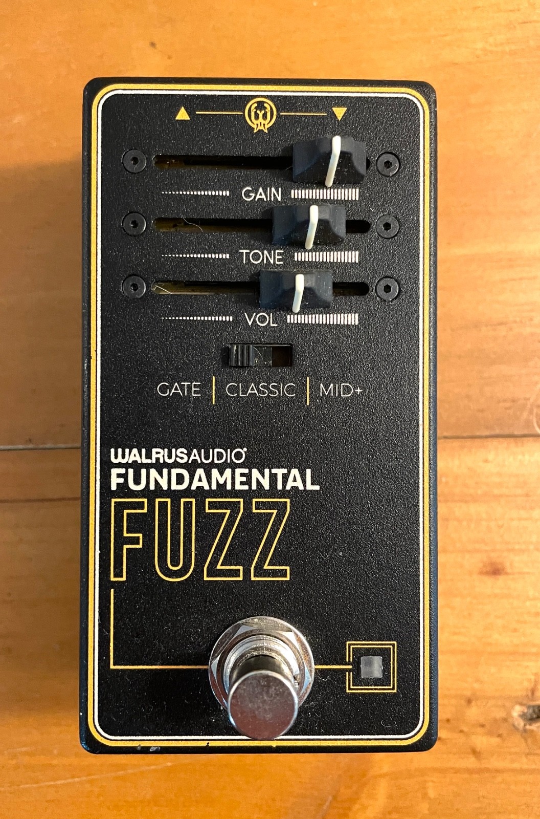 Walrus Audio Fundamental Fuzz Guitar Pedal