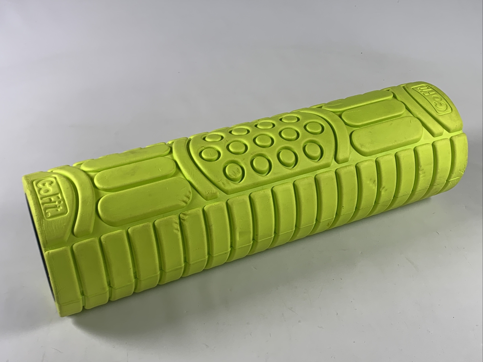 GoFit Portable GoRoller Massage Foam Roller Bar - 18 Inch Fitness Trainer