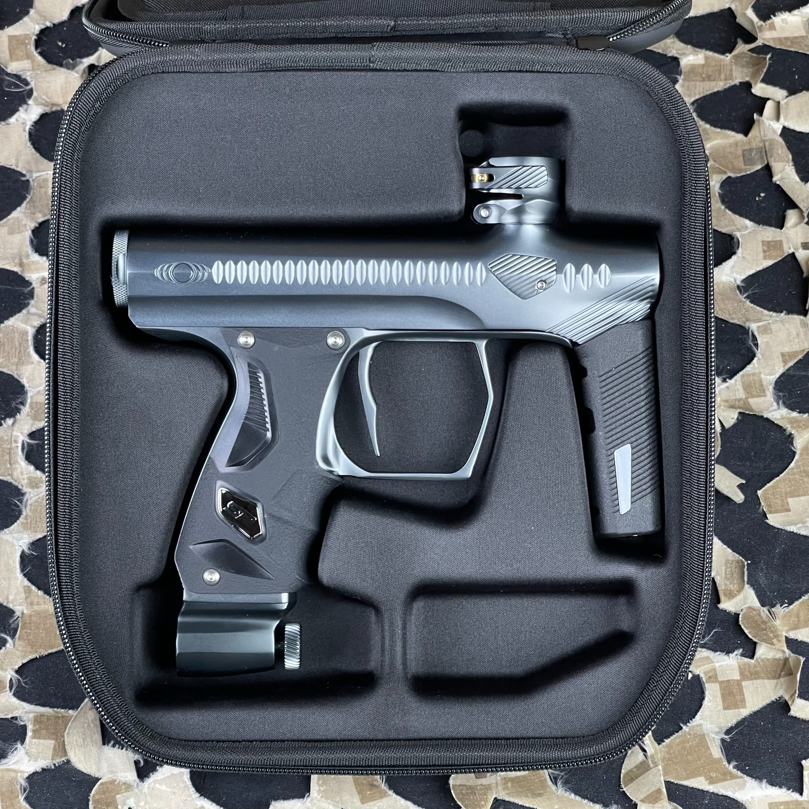 NEW Method DLX Shocker Era Paintball Gun - Gray/Gray