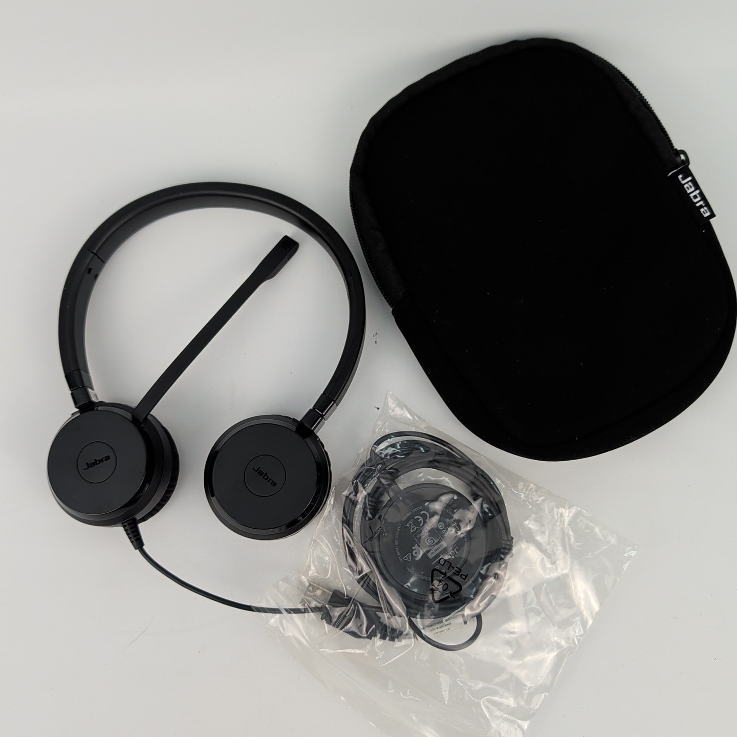 Jabra Evolve 30 II Stereo MS HSC060 ENC060 Headset With OEM Jabra Case