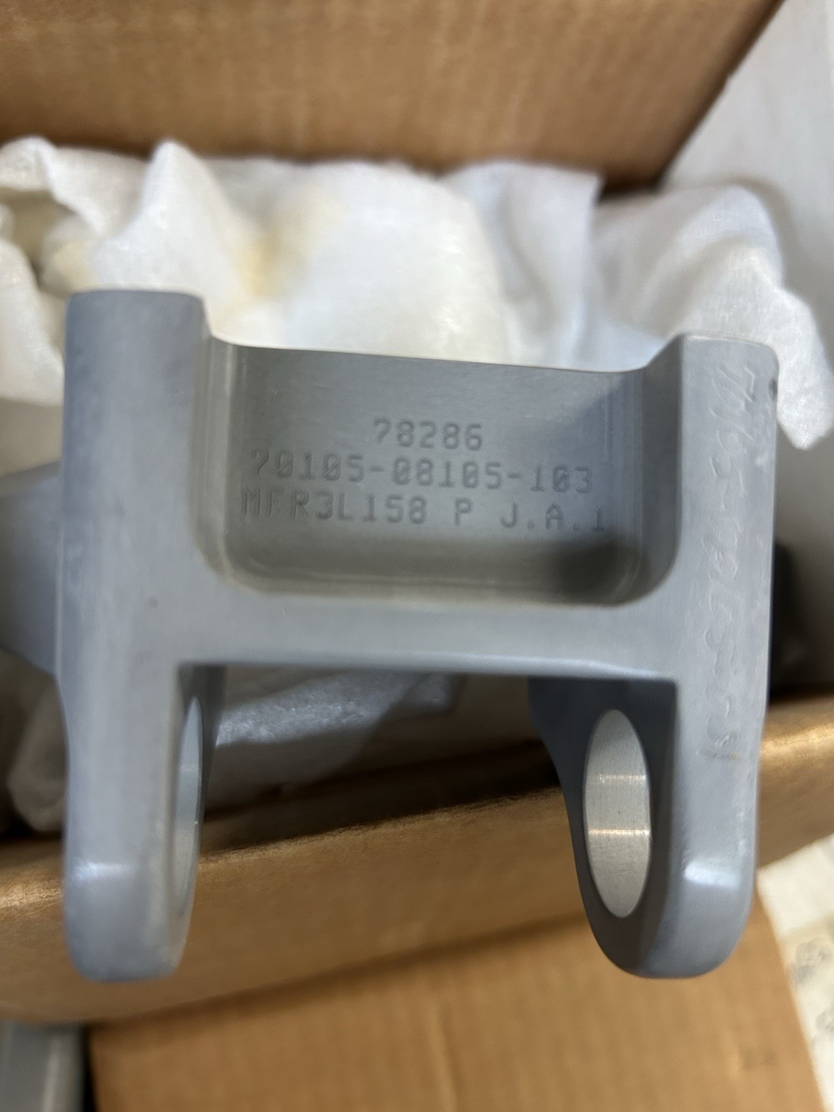 Bracket Mounting PN:70105-08105-103NSN:6340-01-309-8698. UH60 Spindle