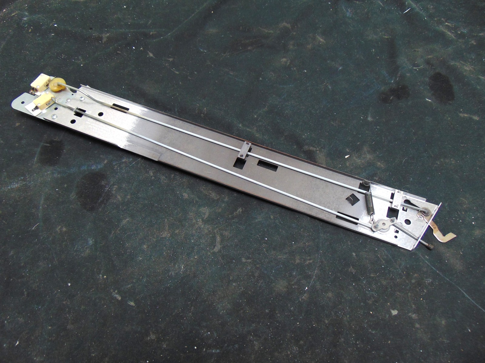 KitchenAid Electric Range KERS505XWH00 Latch Assembly WPW10471348