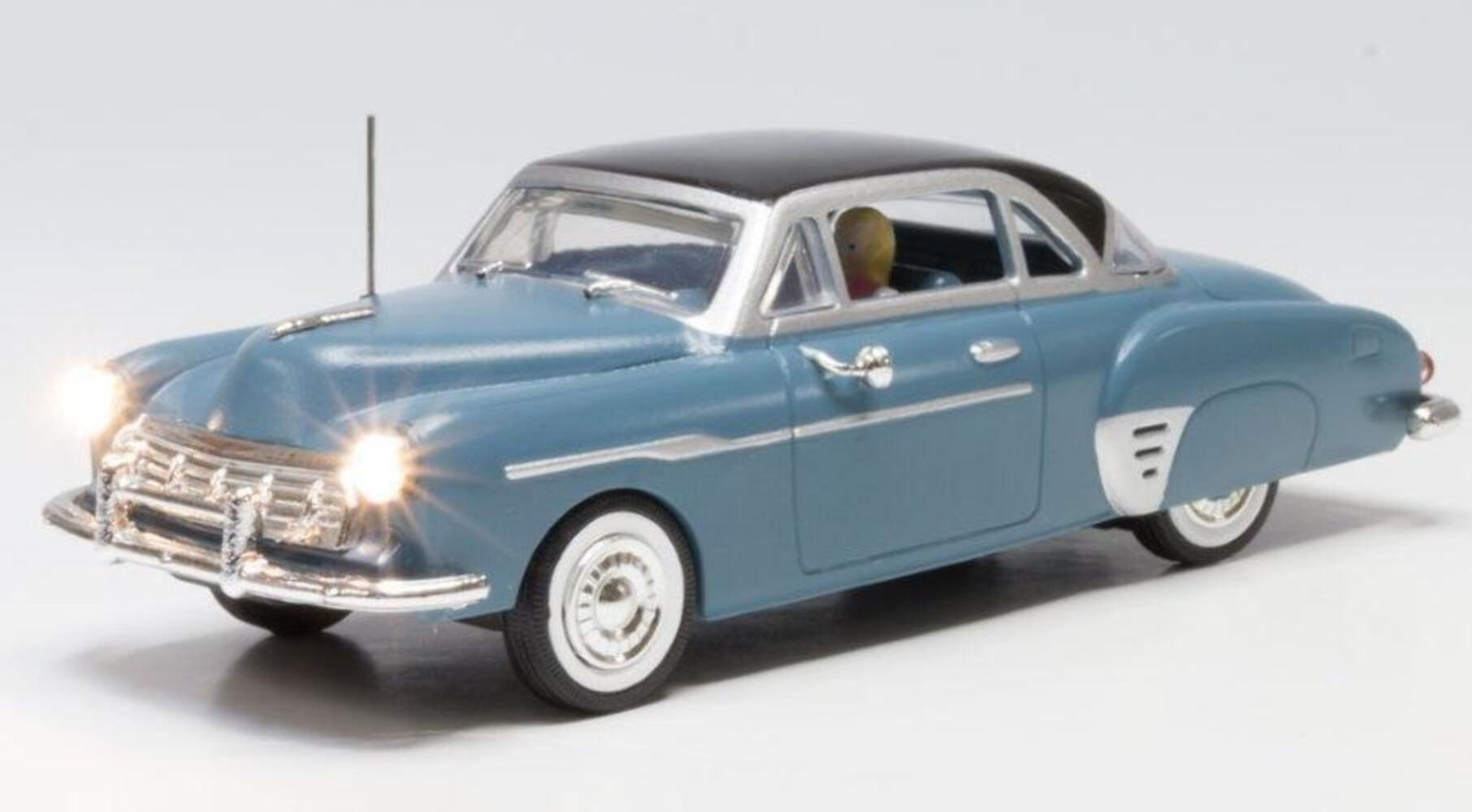 Woodland Scenics JP5976 O Scale 20mA Comfy Cruise Classic Auto Vehicle