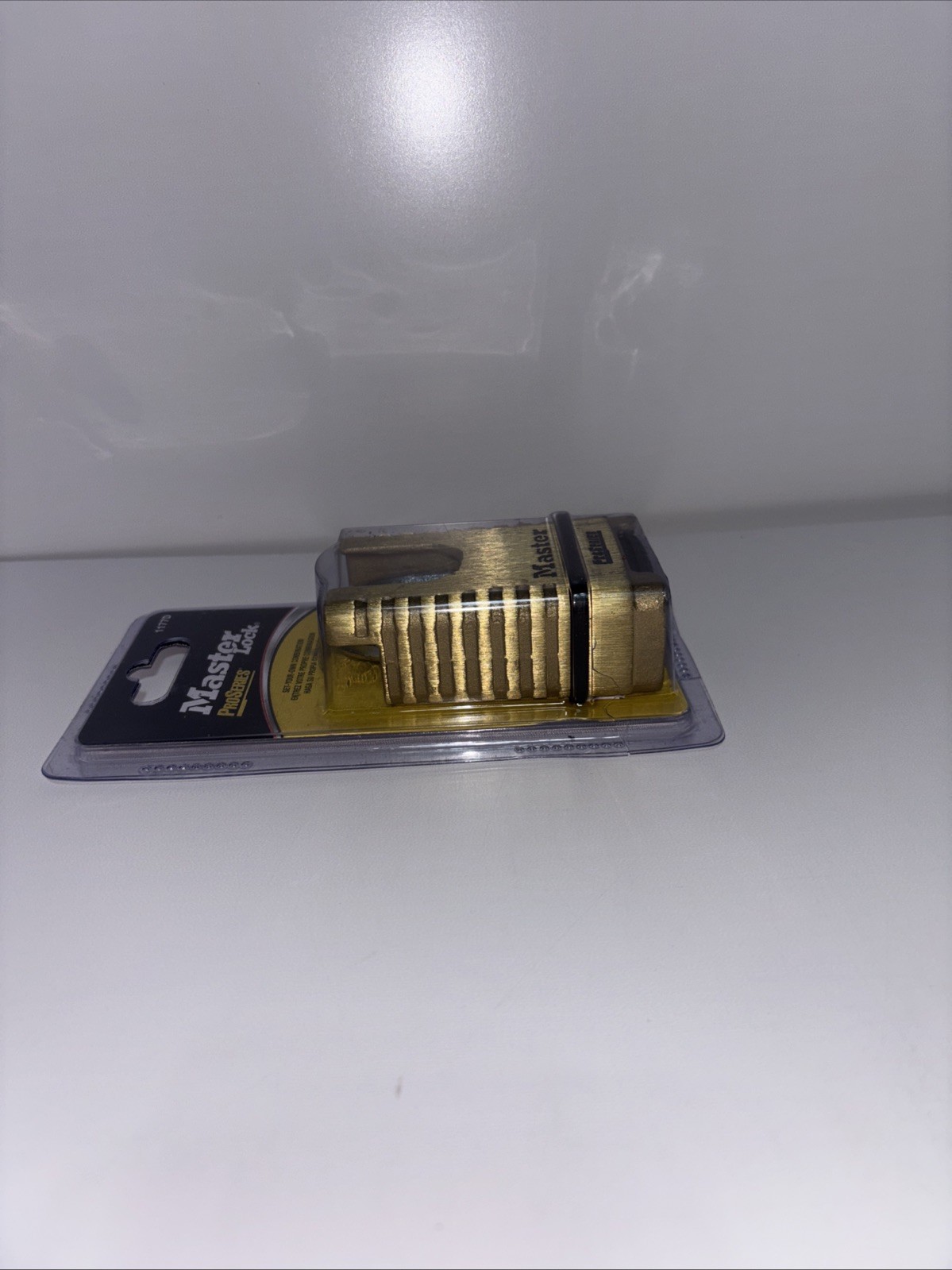 Combination Padlock: High Security, MASTER LOCK, Boron, Brass, Gold,