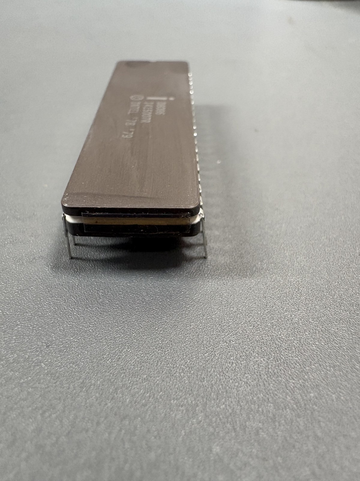 Intel D8086 Vintage CPU Processor 16-bit DIP 40 Malaysia 8406 Collectible