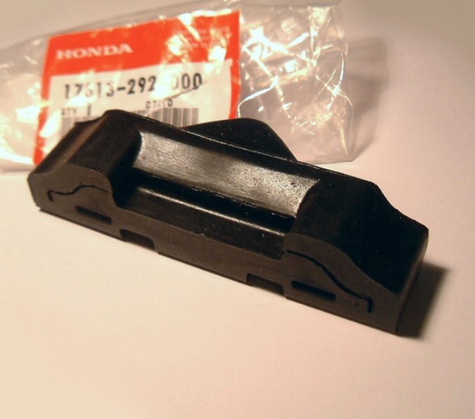 Genuine Honda Fuel Gas Tank Rubber cushion pad NOS oem cb750 cb450 cl450 petrol