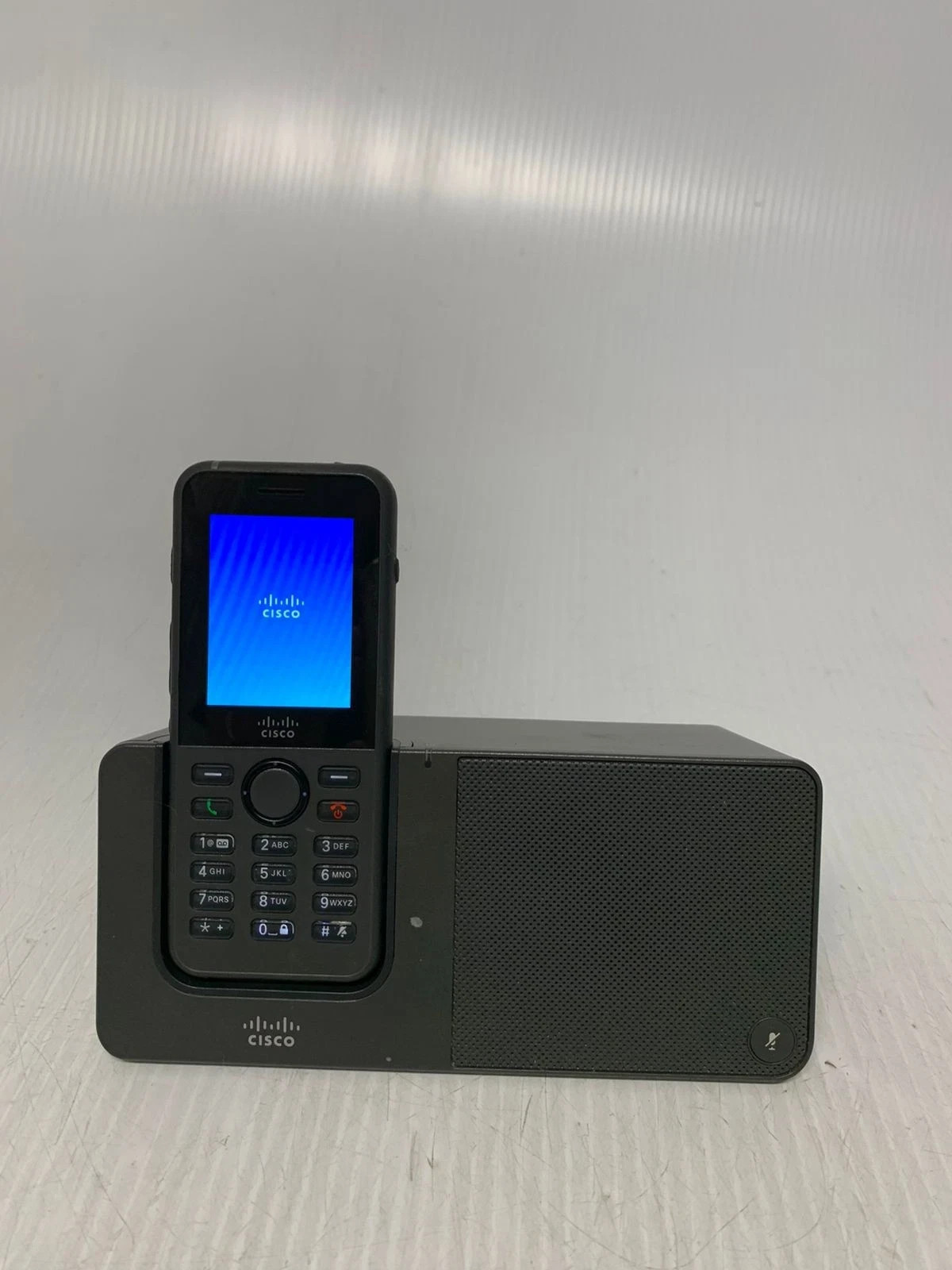 Cisco CP-8821 Wireless Phone with Docking Station CP-DSKCH-8821 FREE SHIPPING